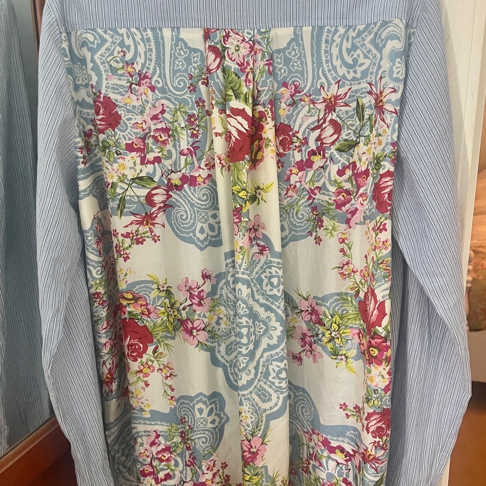 GORGEOUS JOHNNY WAS BLUE STRIPED FLORAL BACK TUNIC M NWT